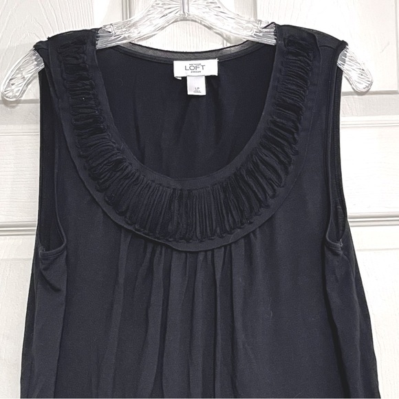 🌻3/$20 Ann Taylor Loft Mixed Media Black Tank Top with Chiffon Detail, Size LP - Picture 4 of 9
